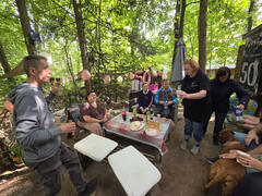 Geburtstagskuchen im Wald